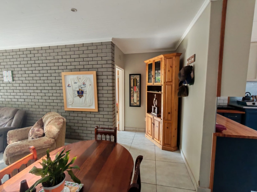 2 Bedroom Property for Sale in Langenhovenpark Free State